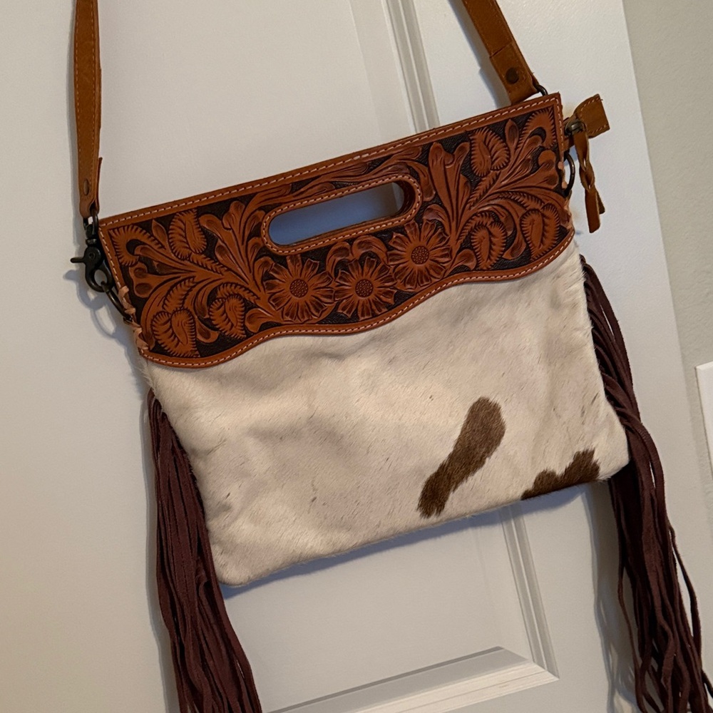 American Darling Tan and Cream Crossbody Bag with Fringe - Picture 9 of 10